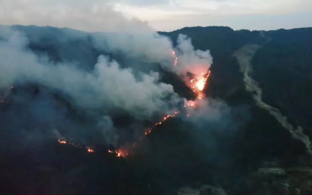 自然灾害频发，，无人机助力开展山火、、、山洪灾害救援
